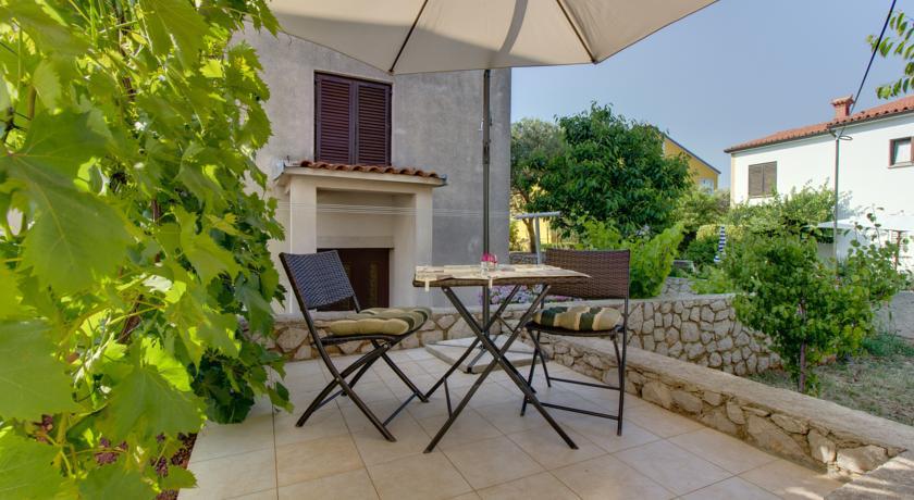 Apartment Nikolina مالي لوشينغْ الغرفة الصورة