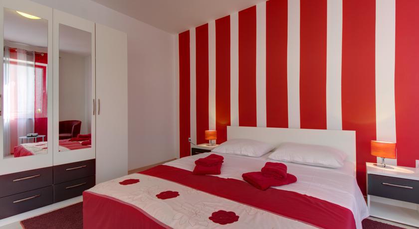 Apartment Nikolina مالي لوشينغْ الغرفة الصورة