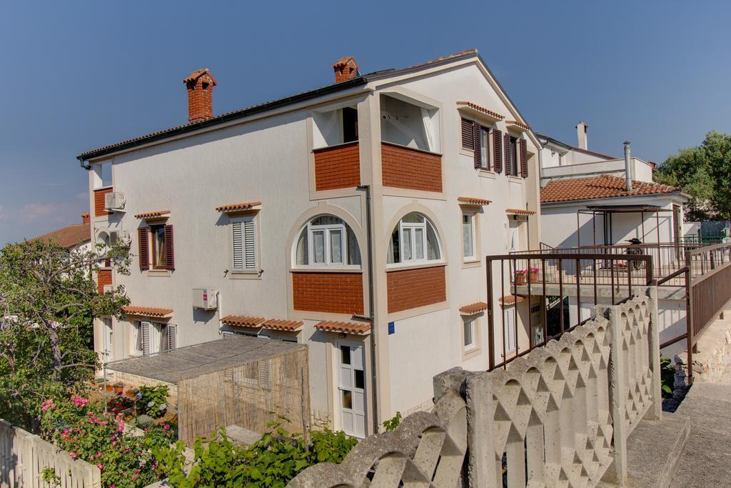 Apartment Nikolina مالي لوشينغْ المظهر الخارجي الصورة