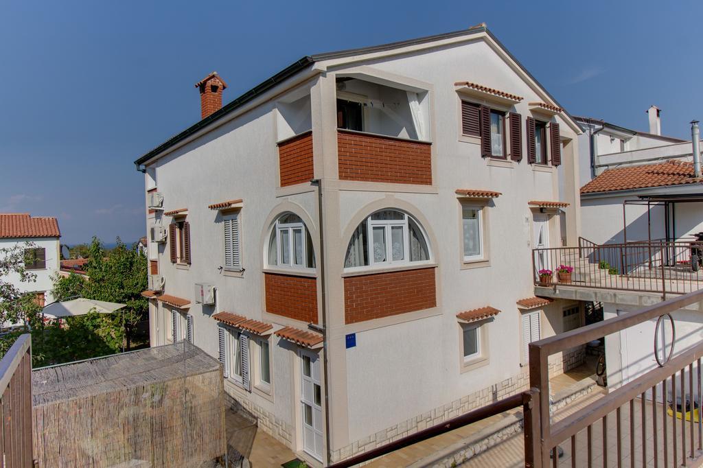 Apartment Nikolina مالي لوشينغْ المظهر الخارجي الصورة
